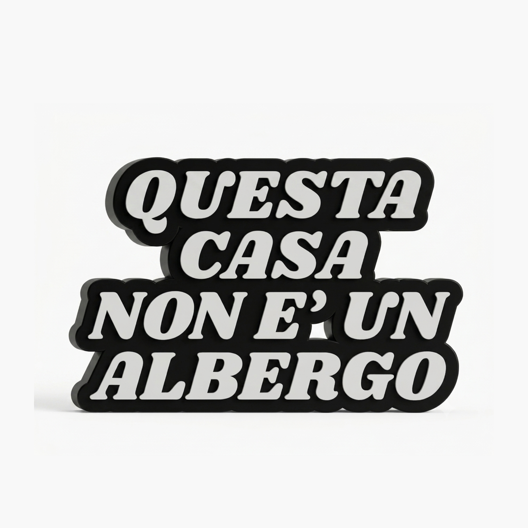 QUESTA CASA NON È UN ALBERGO